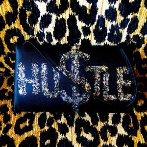 💰HU$TLE💰sparkly beaded Tassel Bag